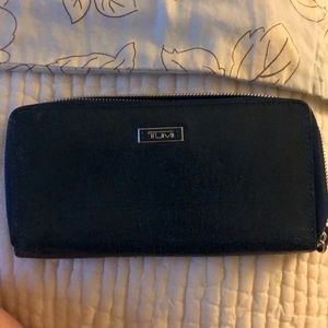 Tumi wallet preowned
